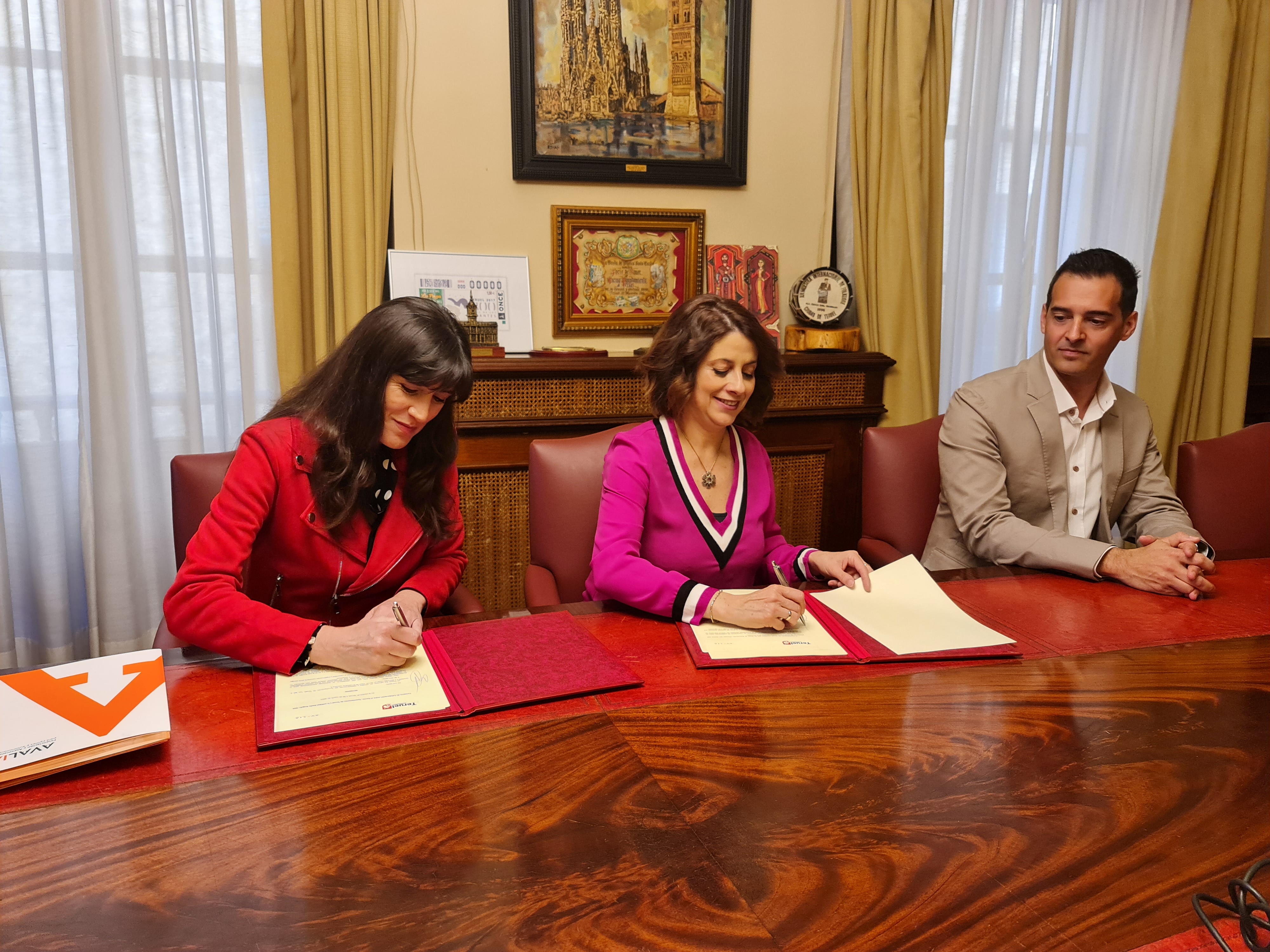 Acuerdo de colaboración entre Avalia Aragón y el Ayuntamiento de Teruel